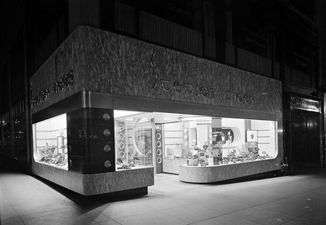 Stetson Shoe Store, 385 Fifth Avenue. November 5, 1937. Photo courtesy of MCNY.